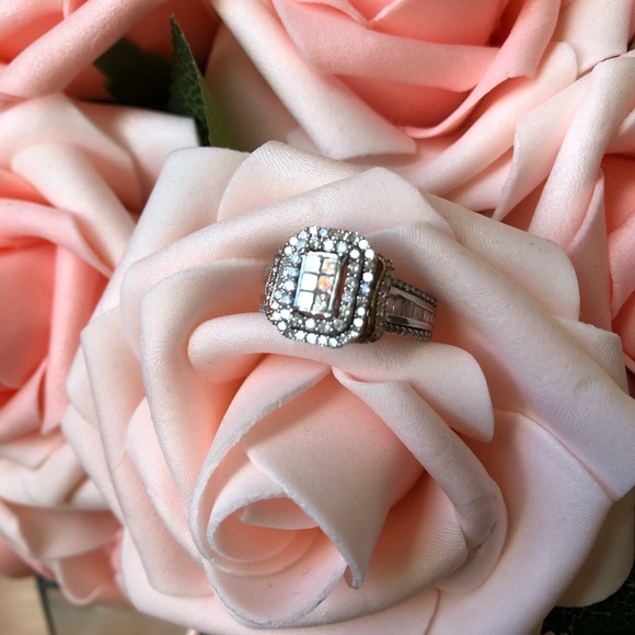 1 CTTW Diamond Ring - Picture 2 of 6